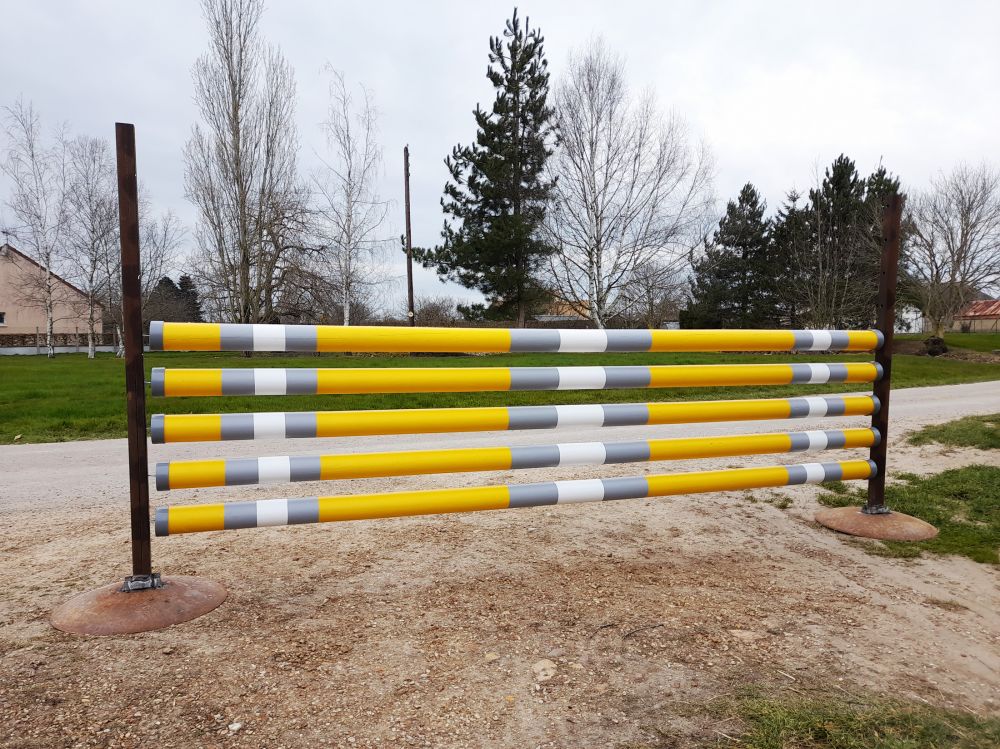 Un savoir-faire artisanal pour la fabrication d'obstacle d'équitation